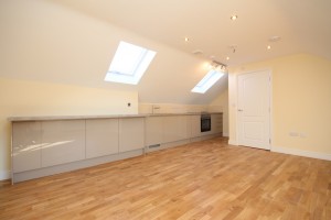 Hardwick Close Maidenhead Berkshire - Photo 2