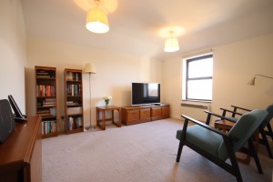 Close To Town & Station, Maidenhead - Photo 2