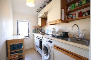 Close To Town & Station, Maidenhead - Photo 5