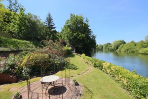 Quarry Wood Road, Marlow, Buckinghamshire - Photo 2