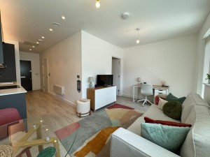 Marlborough House, Clivemont Road, Maidenhead - Photo 1