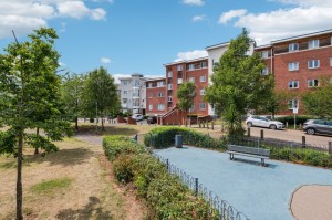 Kingsquarter, Maidenhead - Photo 2