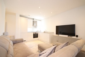 Vanwall Road, Maidenhead - Photo 2