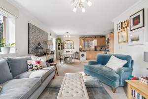 Boulters Court, Maidenhead - Photo 2